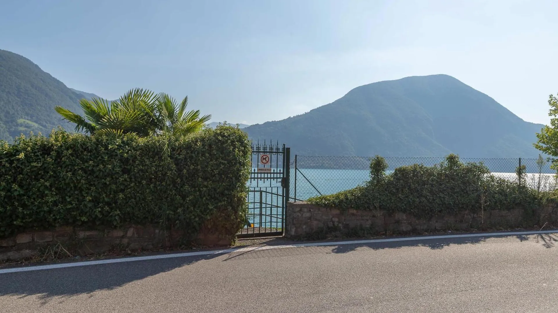 Lakestudio With Private Beach Cima 0*,  Italië