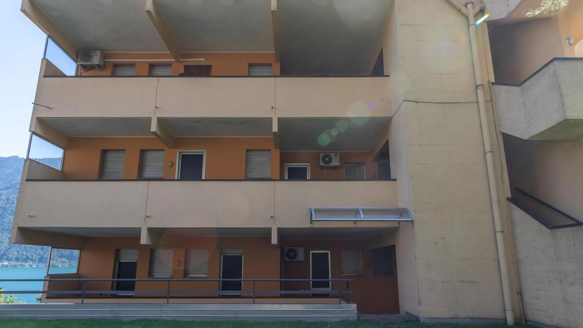 Apartment Lakestudio With Private Beach Cima