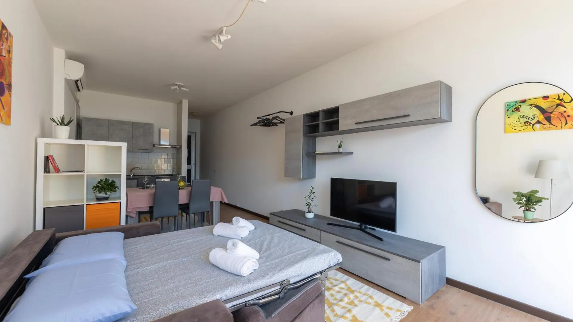 Apartment Lakestudio With Private Beach Cima